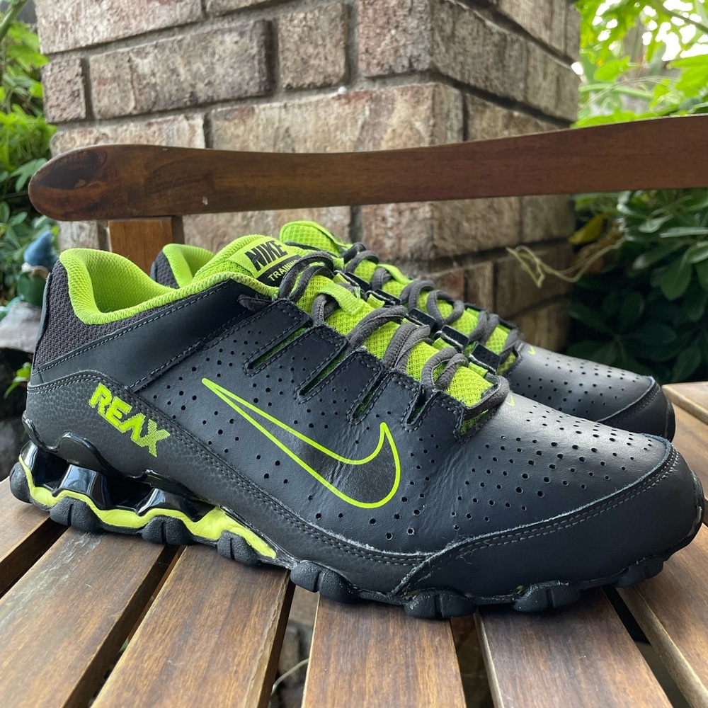 Nike Reax 8 Volt